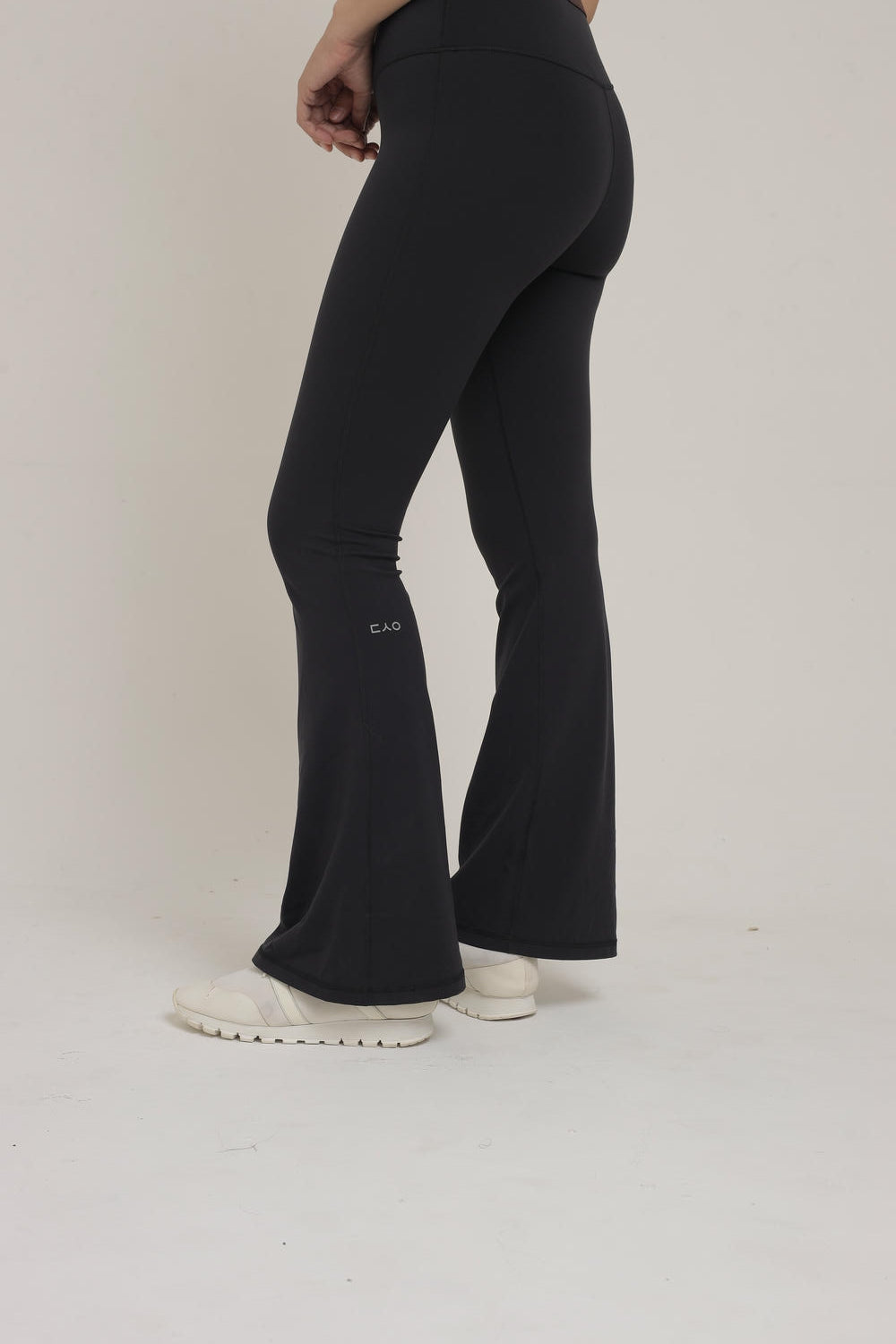Yuju Flare Pants