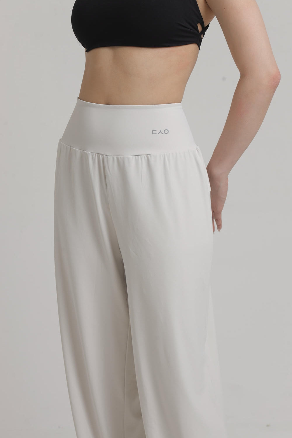 Manna Loose Pants